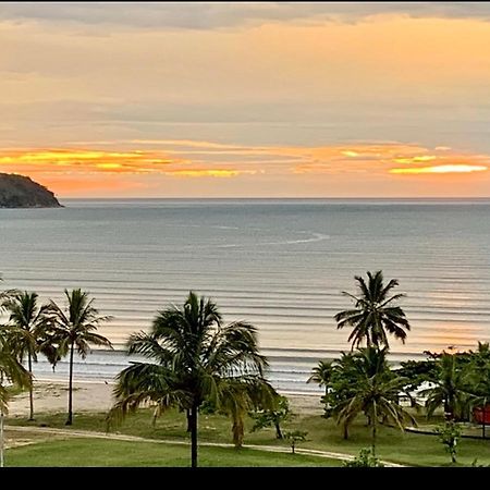 Apto Beira Mar Pe Na Areia Caraguatatuba Eksteriør billede